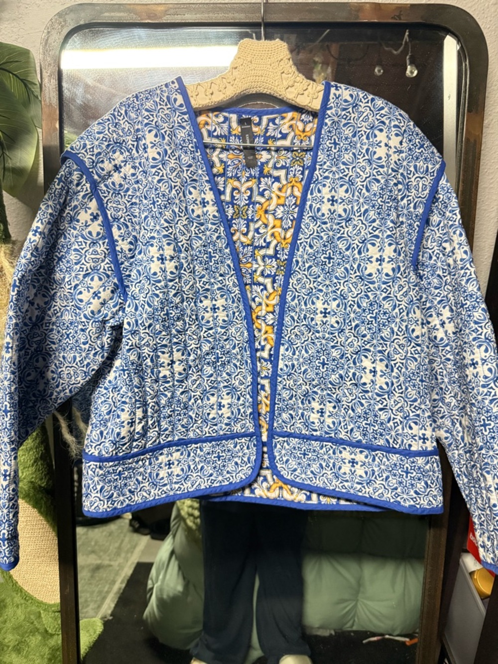 Express reversible pillow jacket